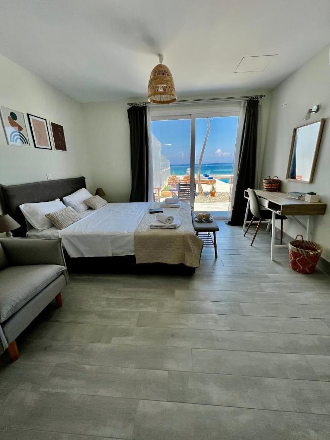 Vaso Beach Front Villa Ialysos  Dış mekan fotoğraf