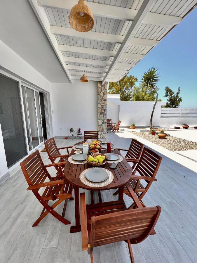 Vaso Beach Front Villa Ialysos  Dış mekan fotoğraf